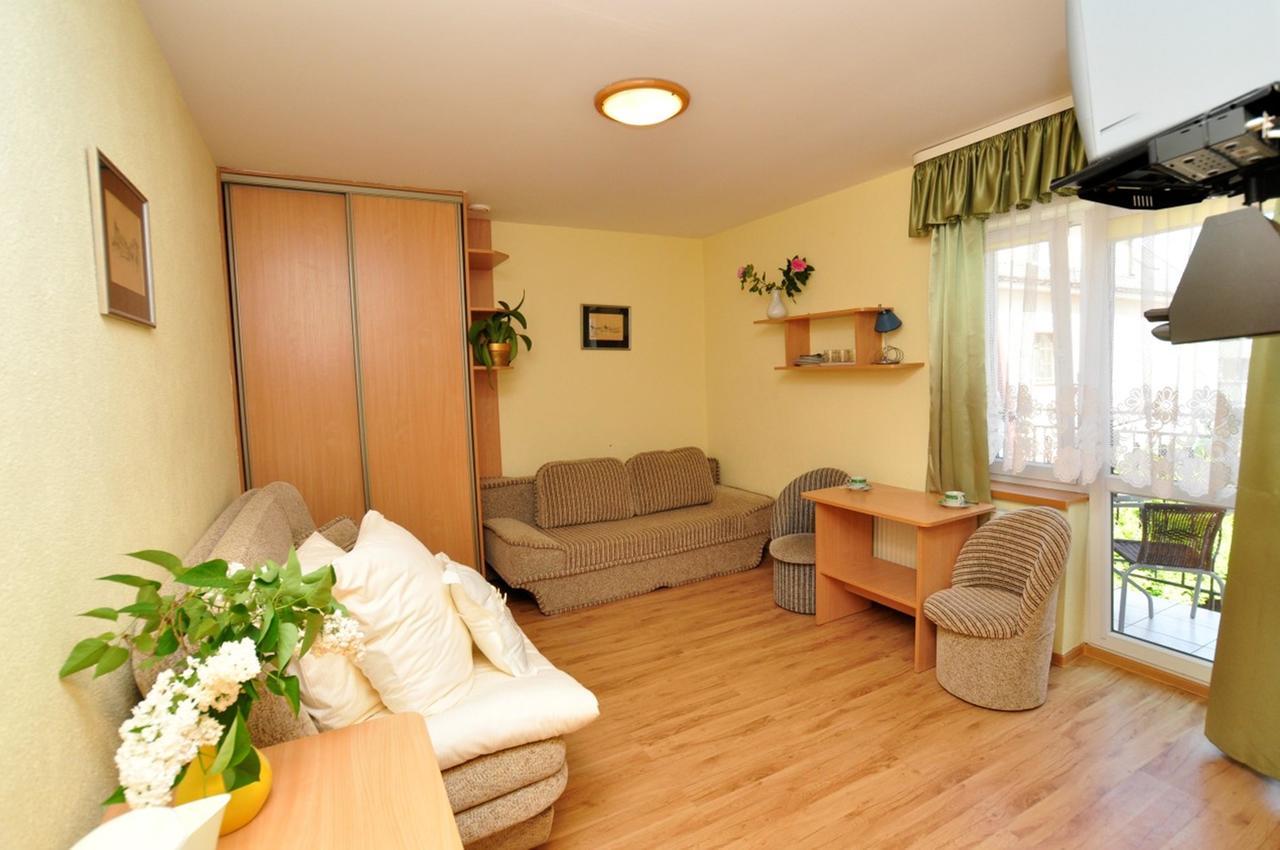 Blekit Apartamento Darlowko Exterior foto